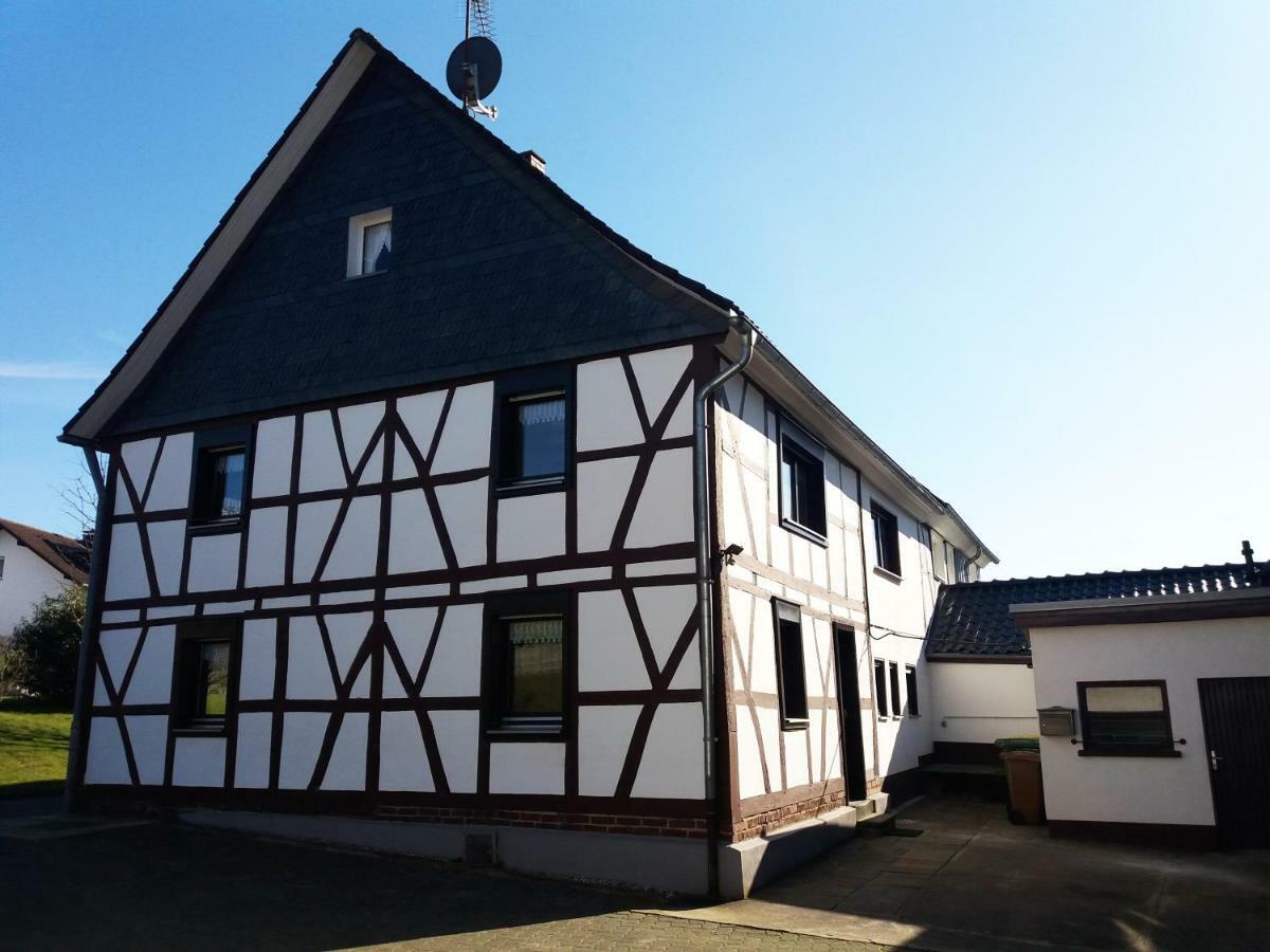 Graefrath Gaestehaus Neunkirchen-Seelscheid Neunkirchen  Екстериор снимка